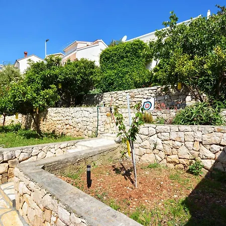 Semesterbostad House Sreca *