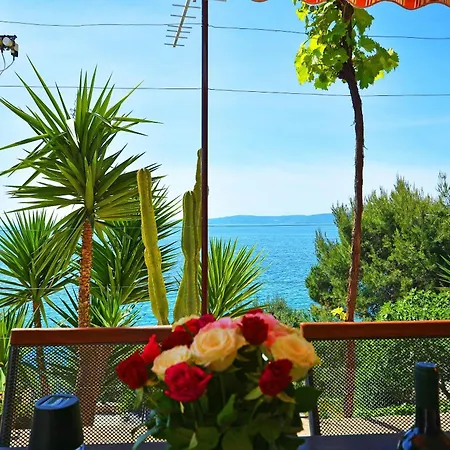 Semesterbostad House Sreca *