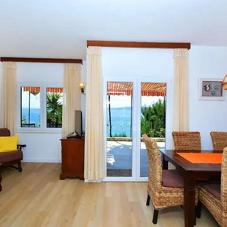 Semesterbostad House Sreca