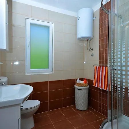 House Sreca Semesterbostad *